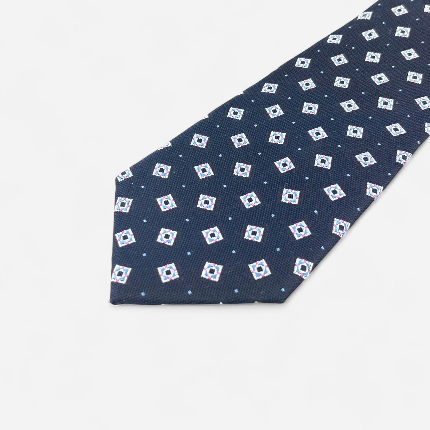 Silk tie