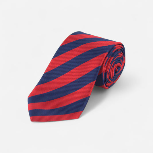 Rødt stripete slips